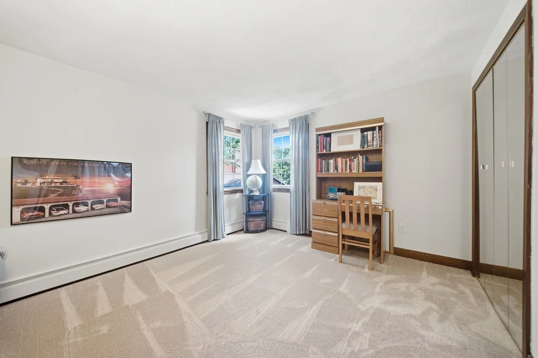 Photo of 9 Sparhawk Dr.