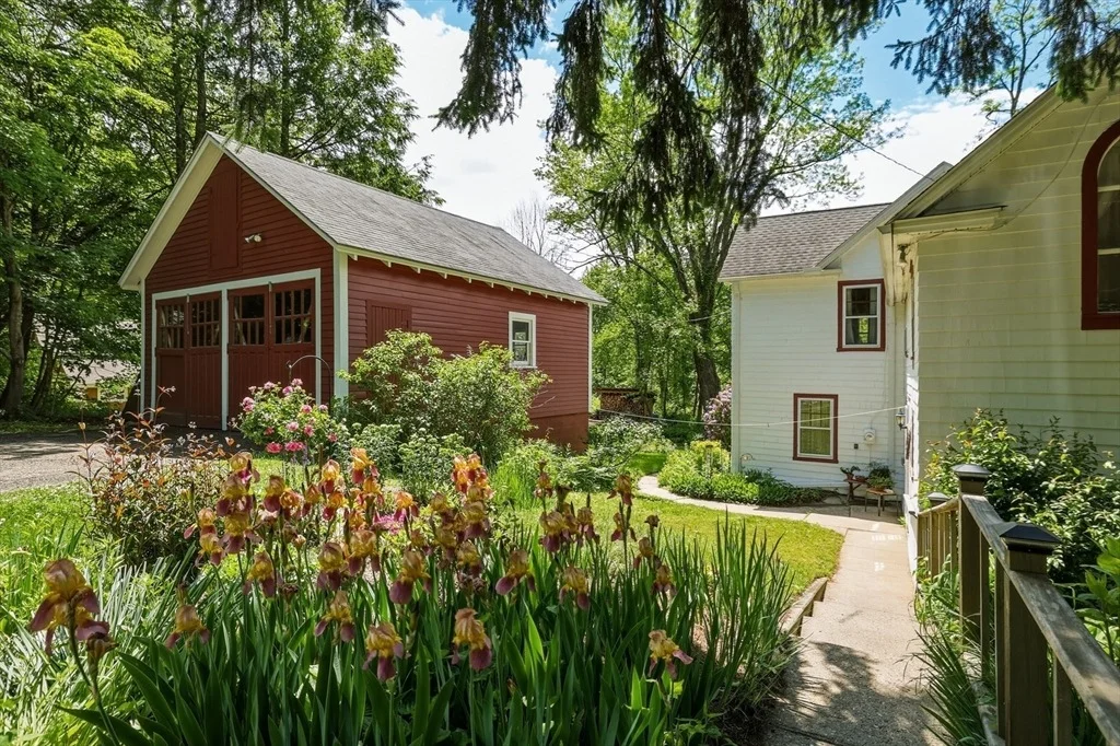 Photo of 43 Garage Rd