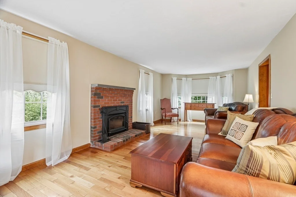 Photo of 59 Oxford Dr
