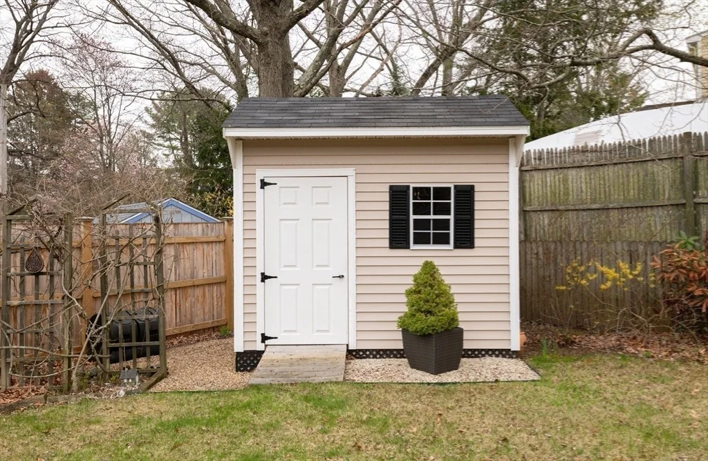 Photo of 189 West Shore Dr