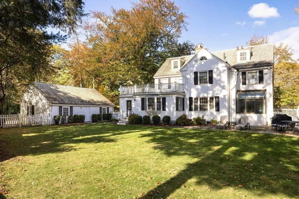 Photo of 138 Waban Avenue