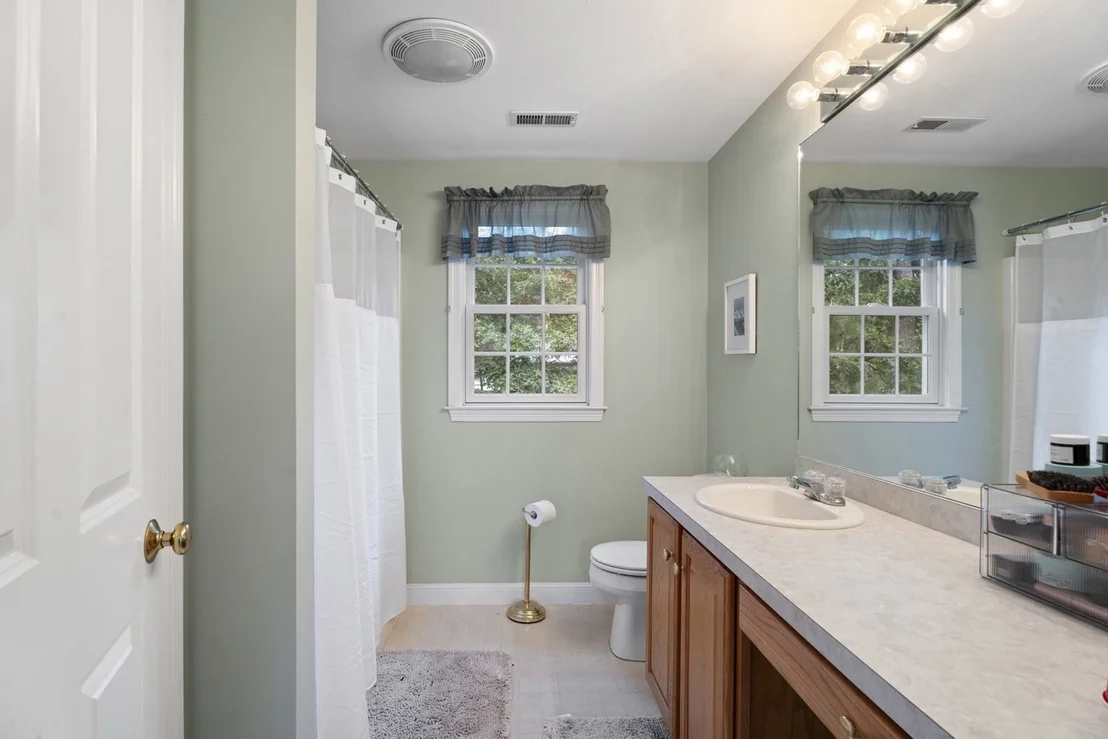 Photo of 87 Neshobe Rd