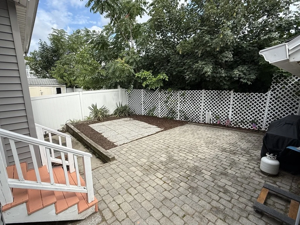 Photo of 17 Chisholm St