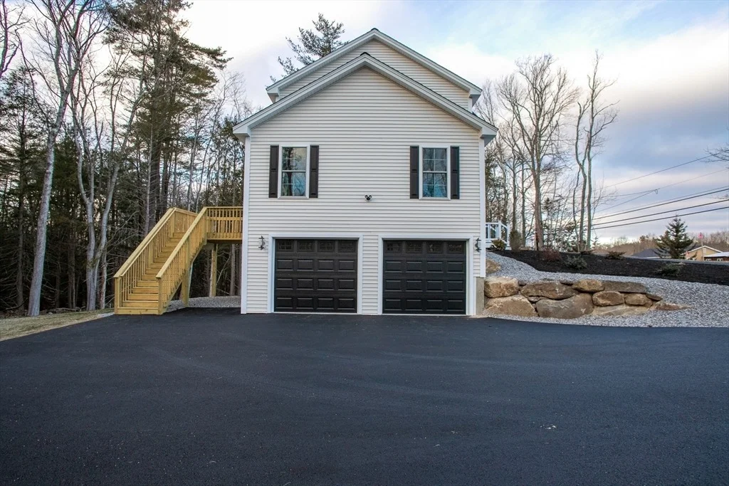Photo of 795 Royalston Rd
