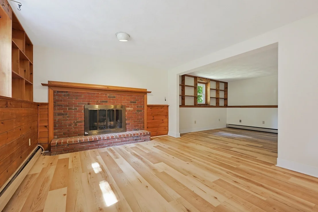 Photo of 109 Davis Road