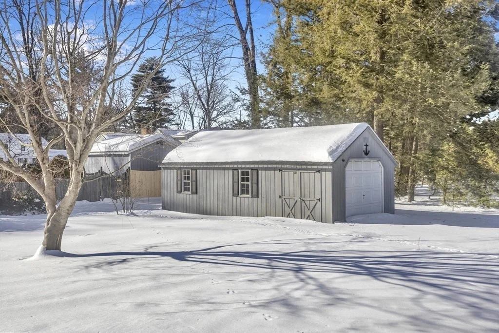 Photo of 30 Llewellyn Dr