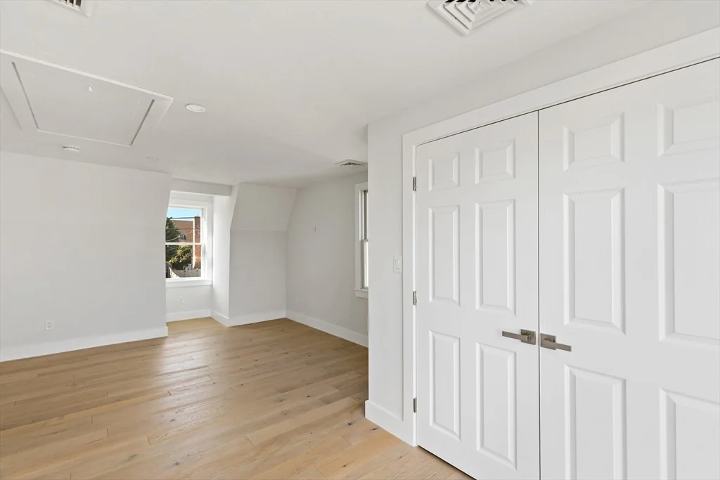 Photo of 59 Tupper Ave
