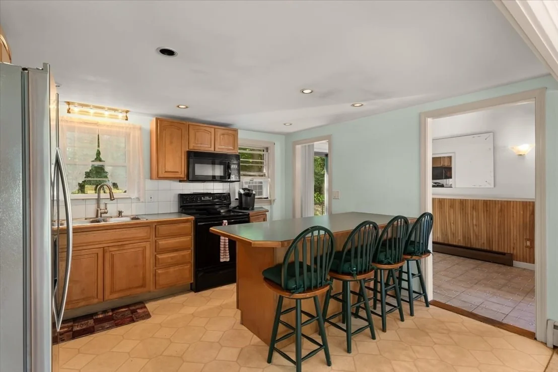 Photo of 8 Clay Pond Rd