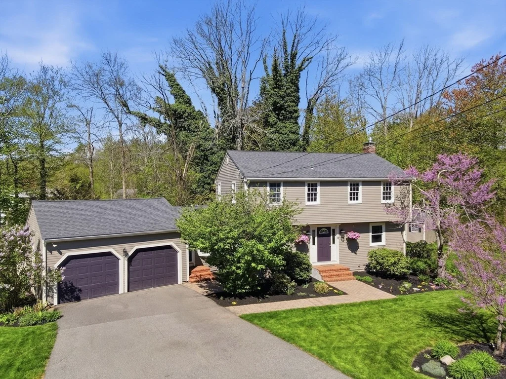 Photo of 33 Whittier Dr