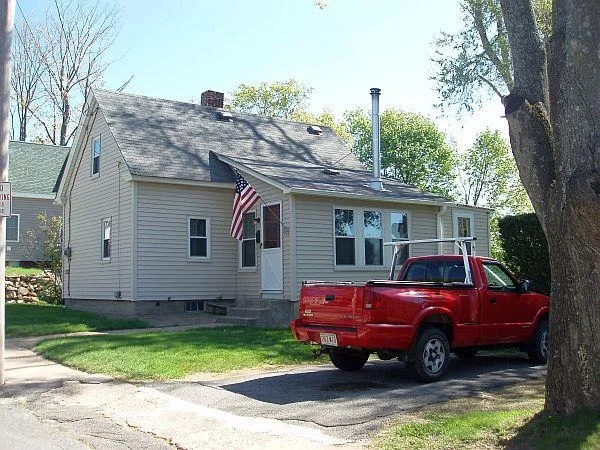 Photo of 448 Pleasant St