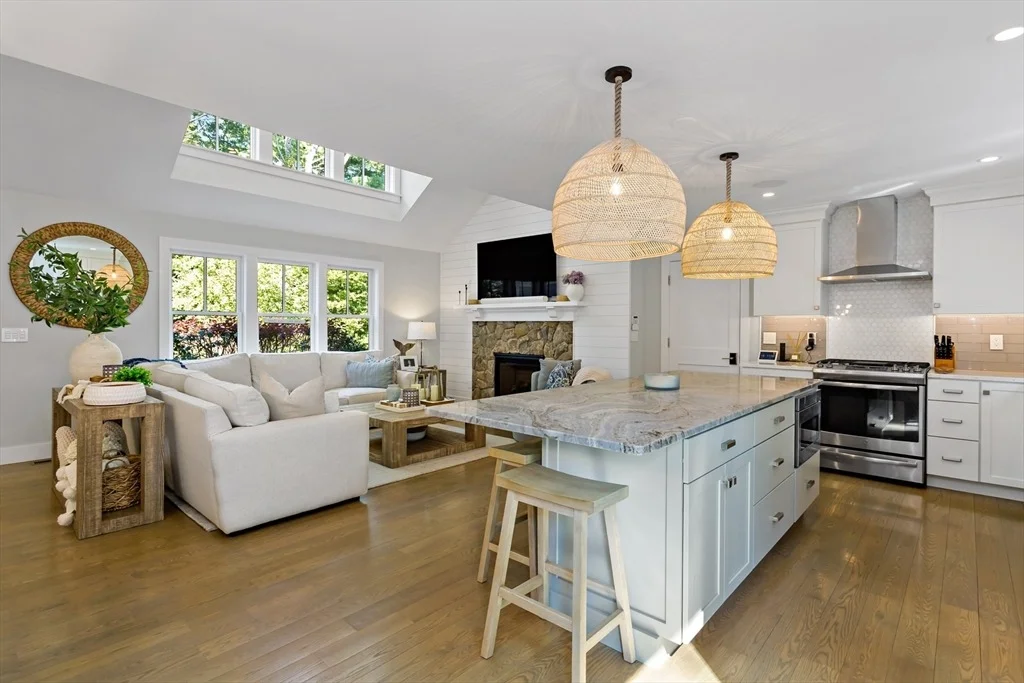 Photo of 564 Cotuit Bay Drive