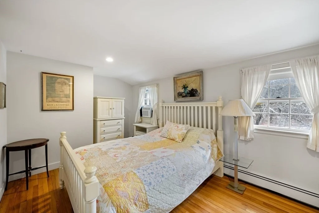 Photo of 74 Chestnut St