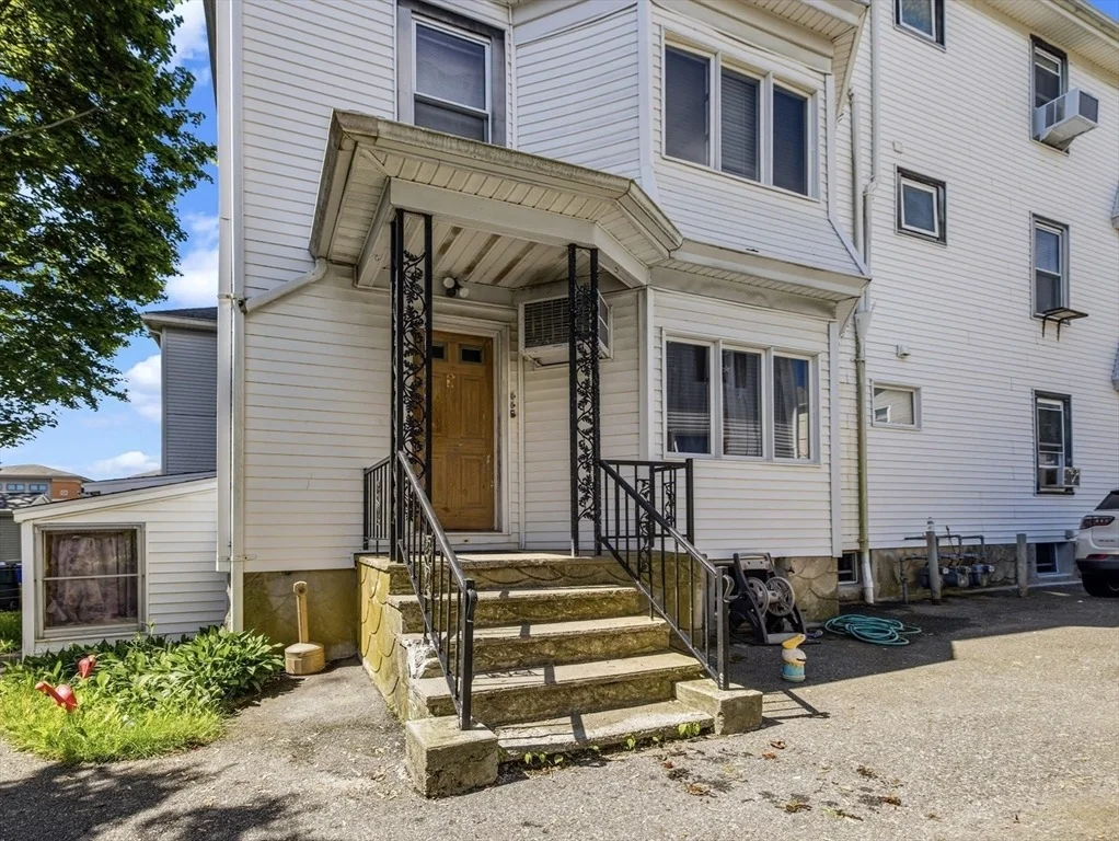 Photo of 52 Lapham St.