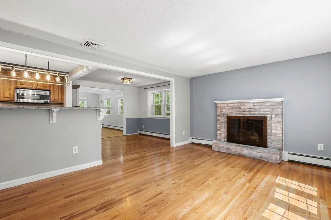 Photo of 49 Old Farm Rd