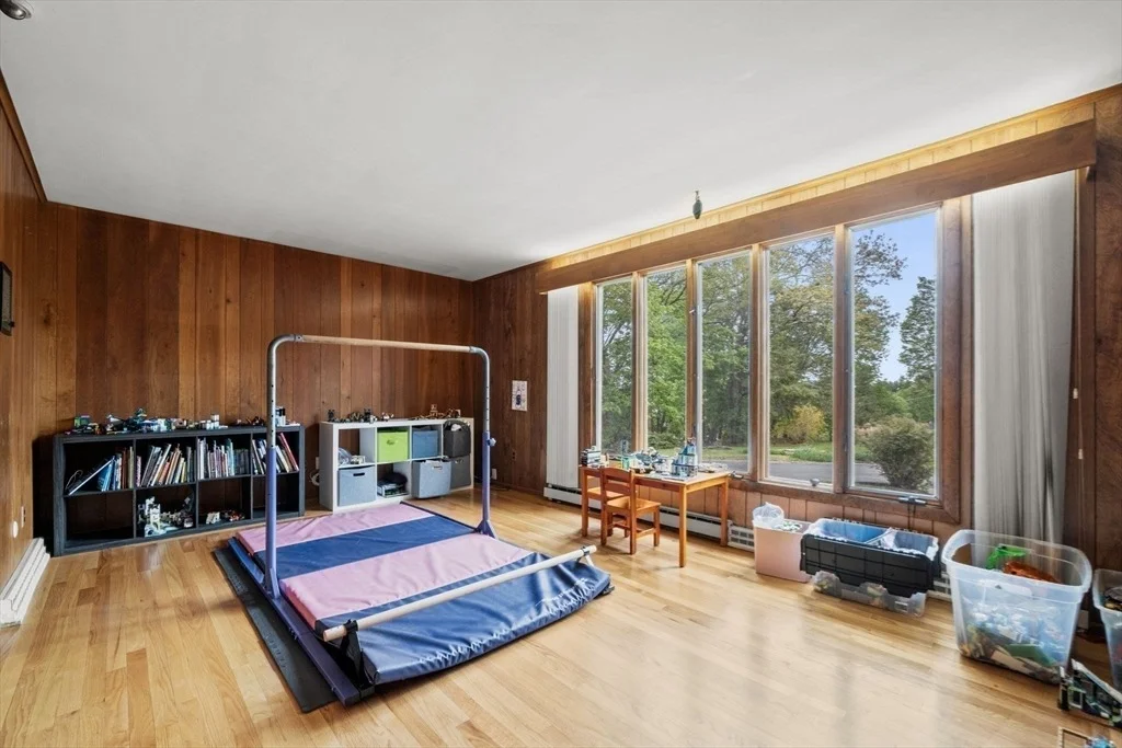 Photo of 1 Hemlock Dr