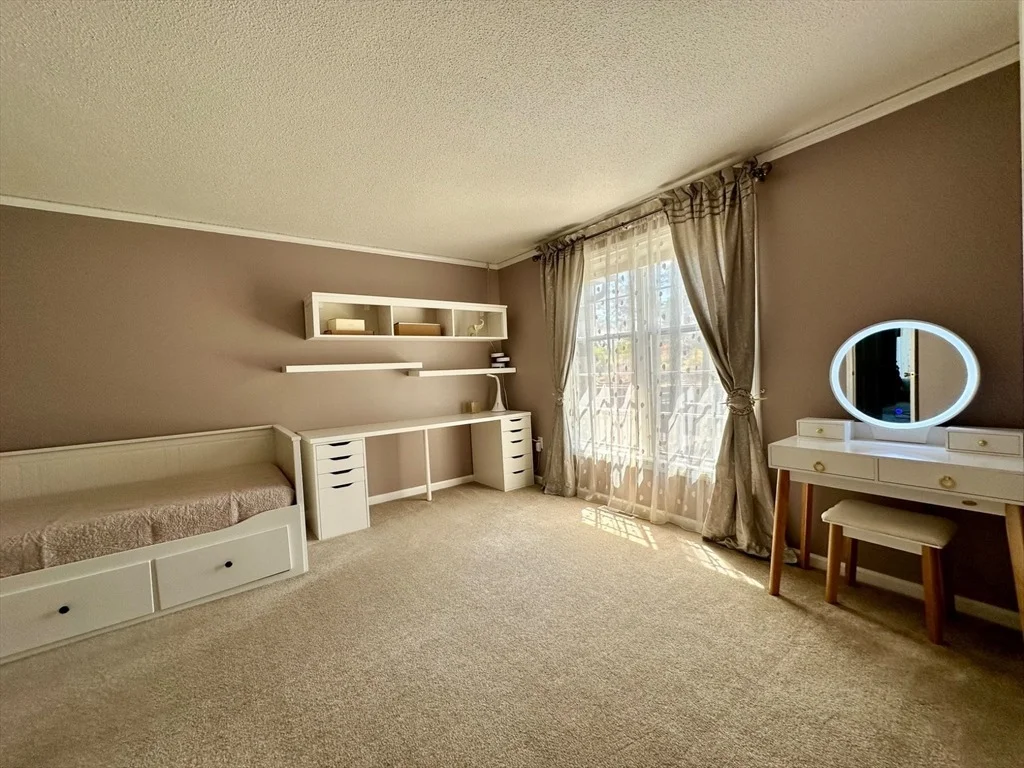 Photo of 608 Pinewood Dr