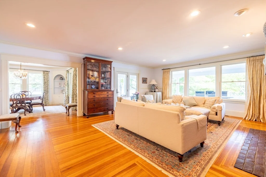 Photo of 15 Geneva Rd