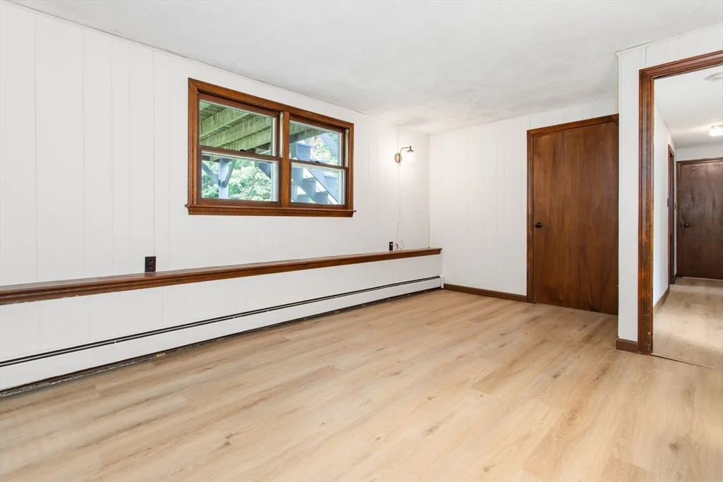 Photo of 9 Hemlock Rd