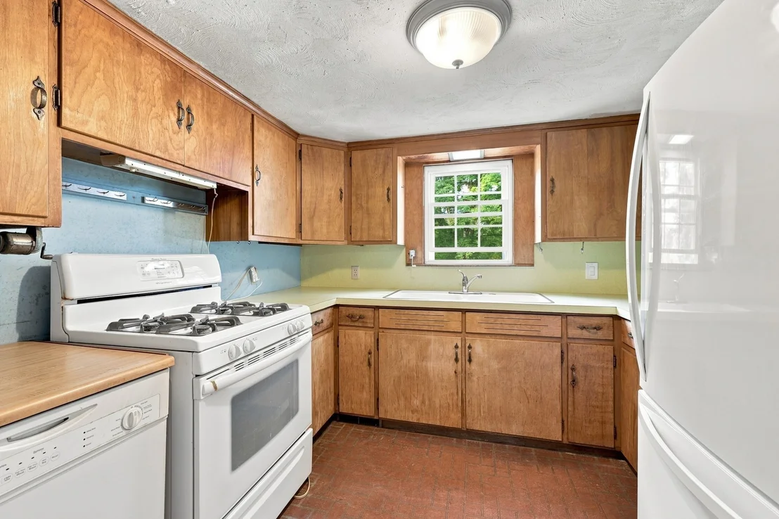 Photo of 200 Hockanum Rd