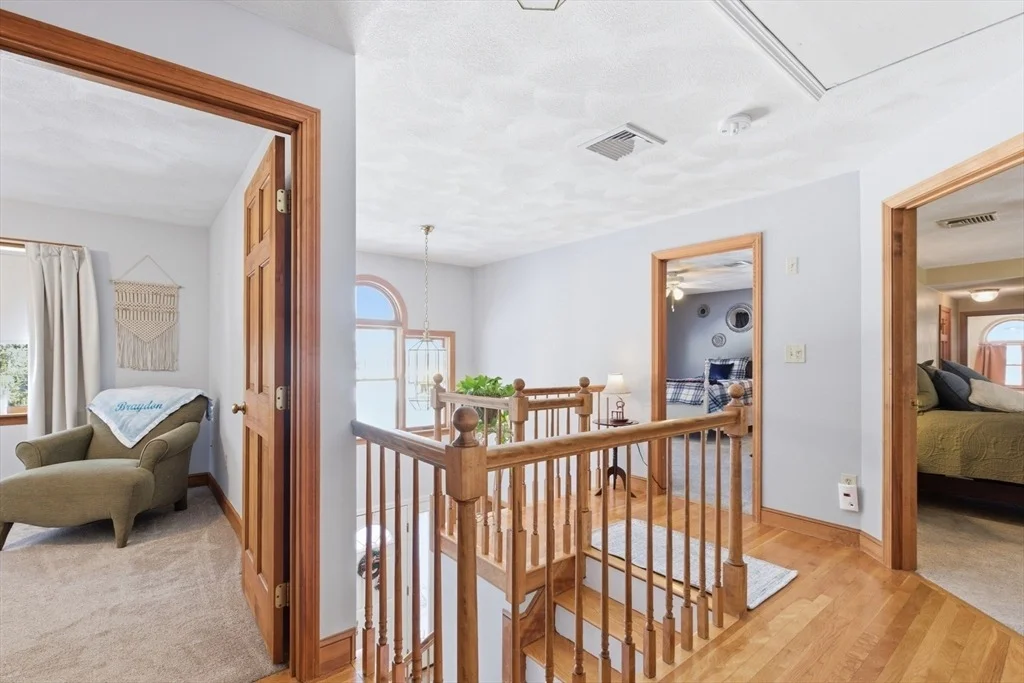 Photo of 194 Sanborn Lane