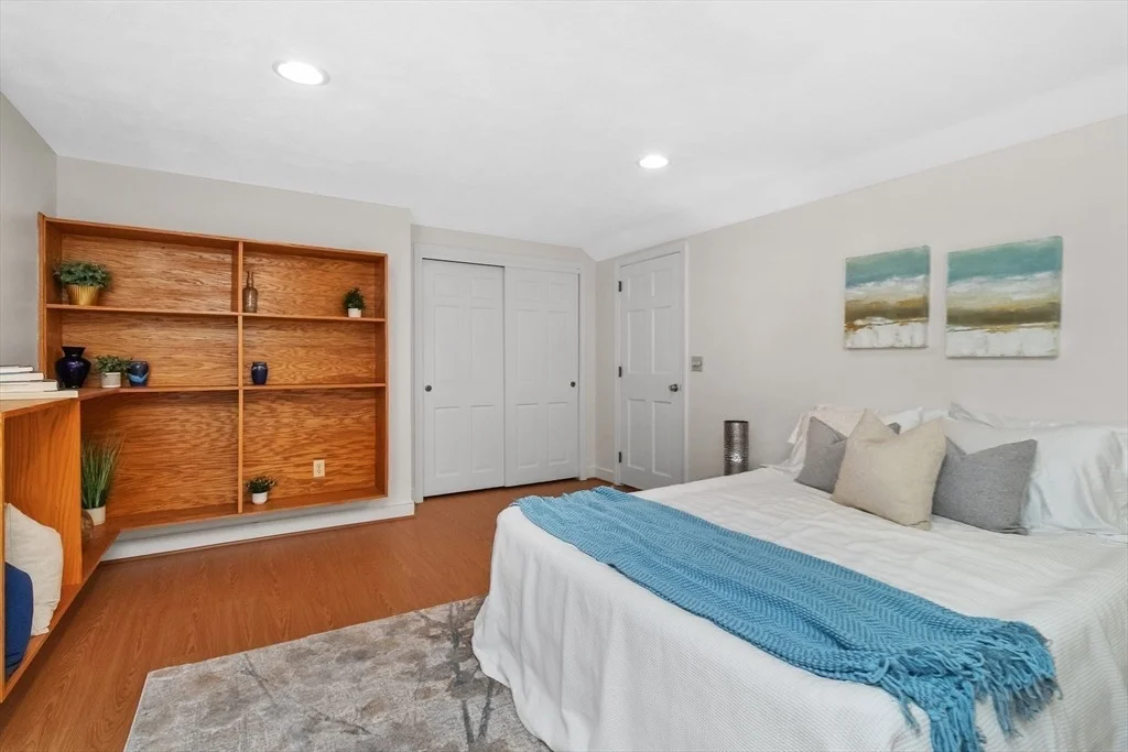 Photo of 20 Village Cir