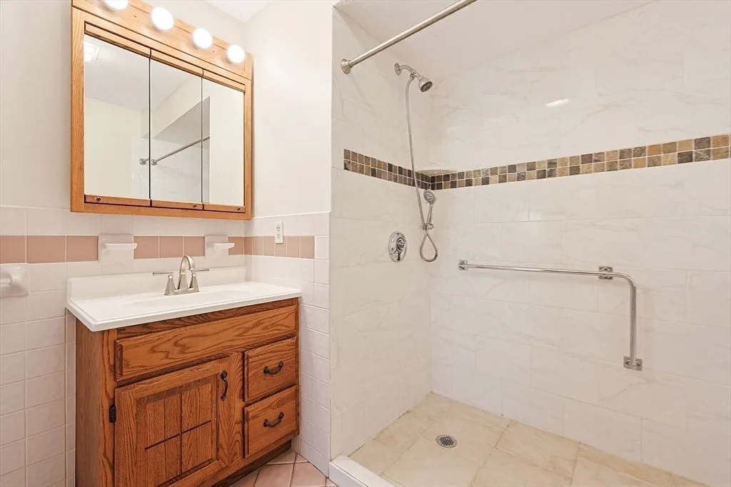 Photo of 63 Eddy St.