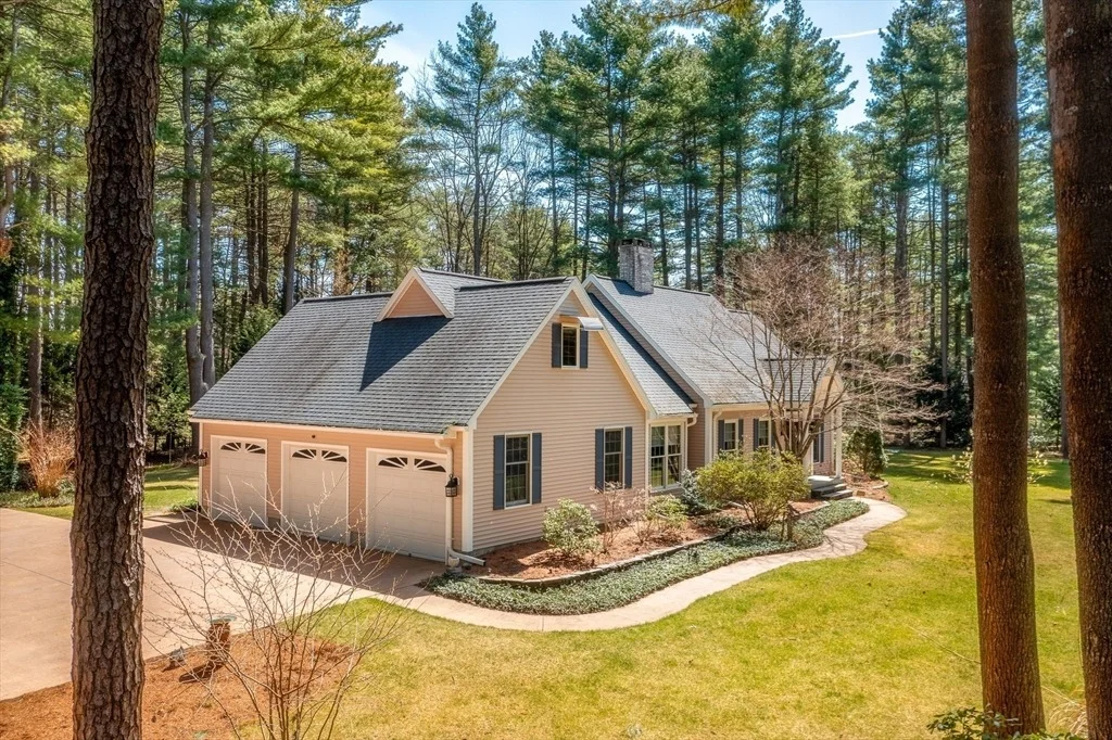 Photo of 6 Pine Meadow Drive