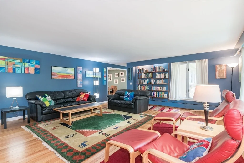 Photo of 669 Westhampton Rd