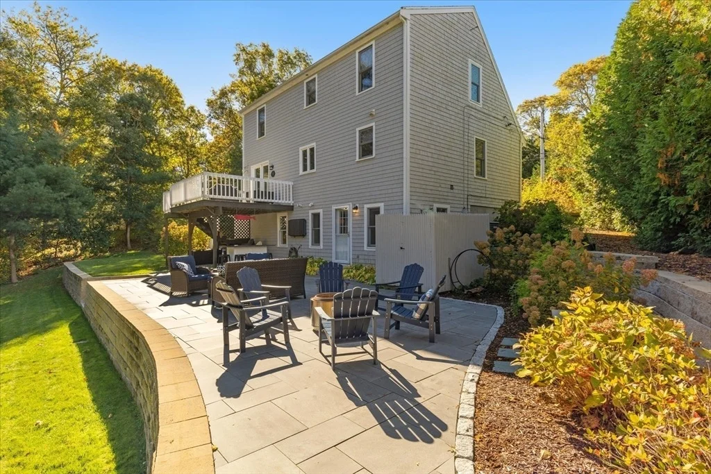 Photo of 40 Waterfield Rd