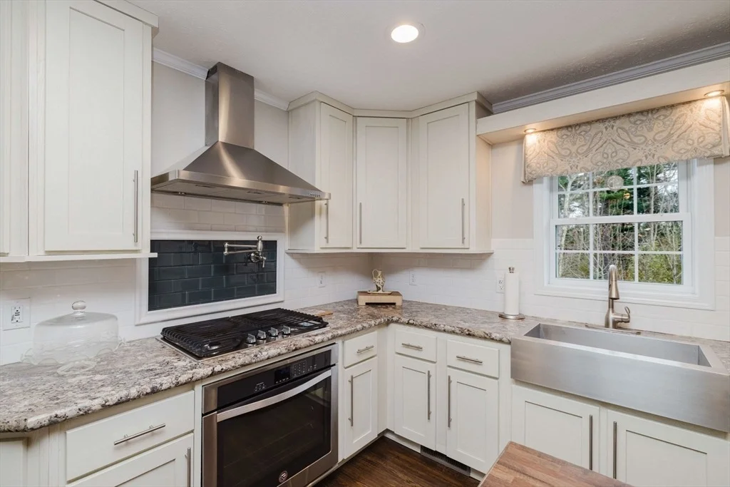 Photo of 210 Linsay Drive