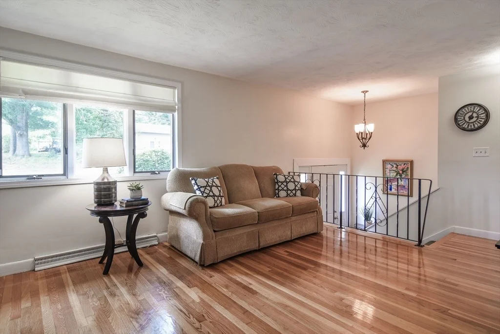 Photo of 24 Upper Joclyn Ave