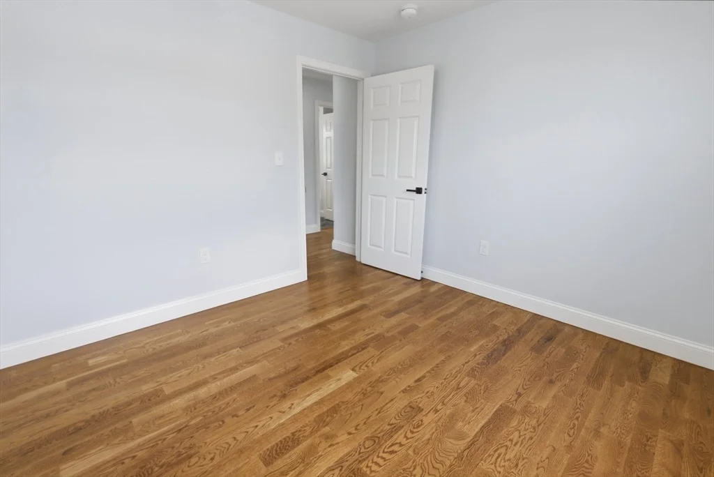 Photo of 489 Spring