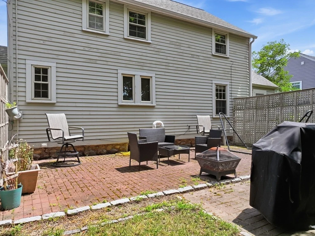 Photo of 154 Barnard Rd