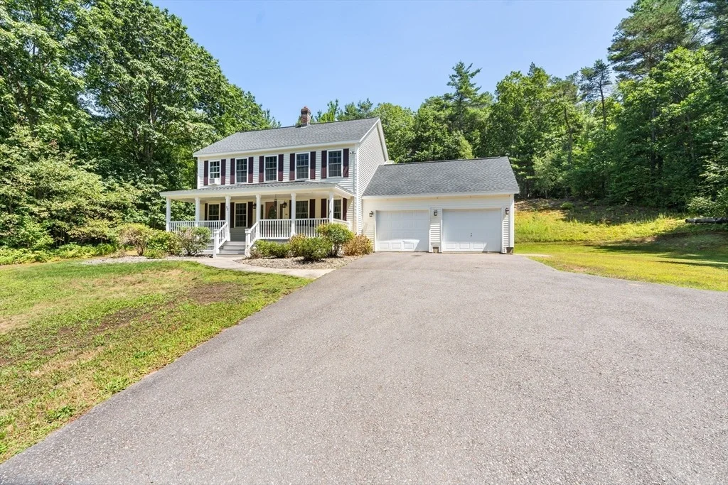 Photo of 32 Old County Rd