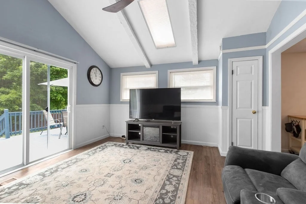 Photo of 186 Pleasant St