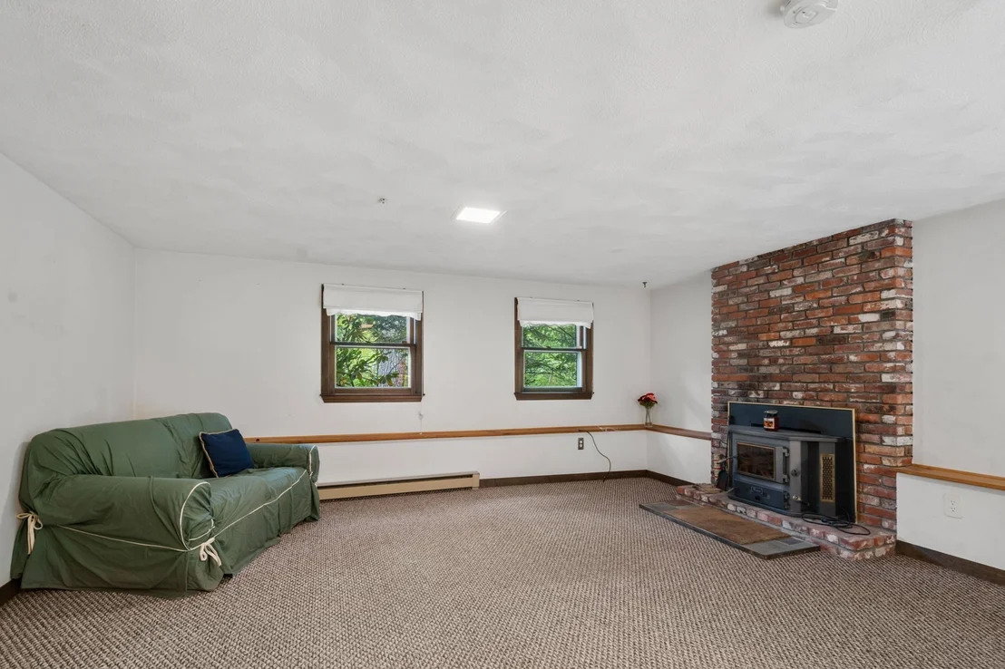 Photo of 145 White Pond Rd