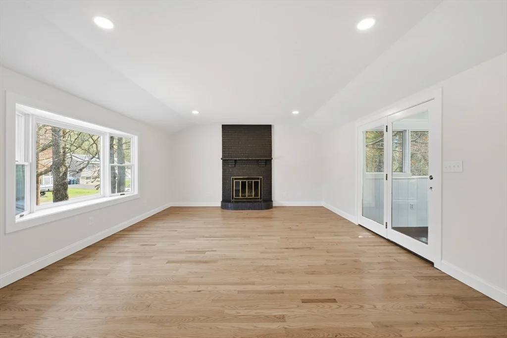 Photo of 44 Wildbrook Road