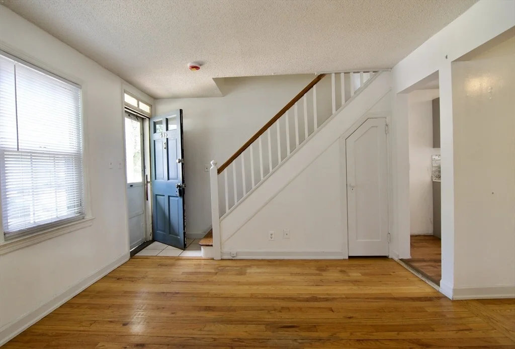 Photo of Unit 435 at 435 Cold Spring Ave