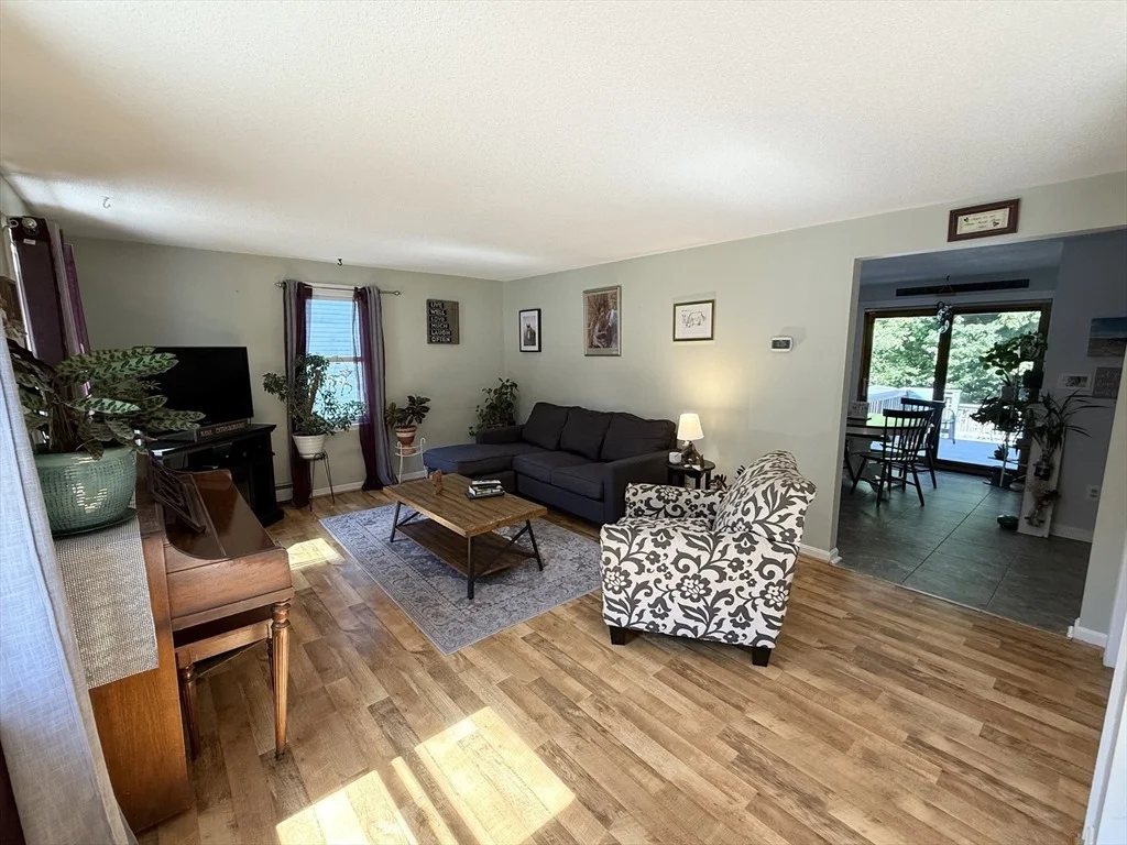Photo of 48 Vincent Cir