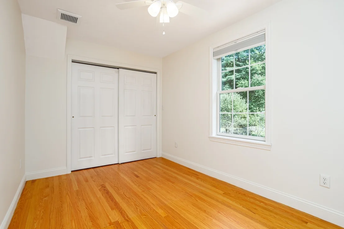 Photo of 662 Old Harvard Rd
