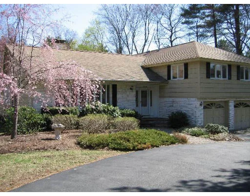 Photo of 13 Cider Mill Rd