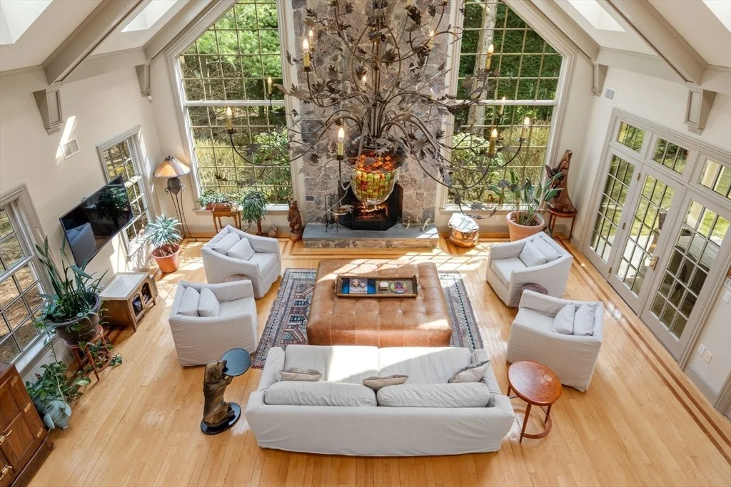 Photo of 80 Loring Road