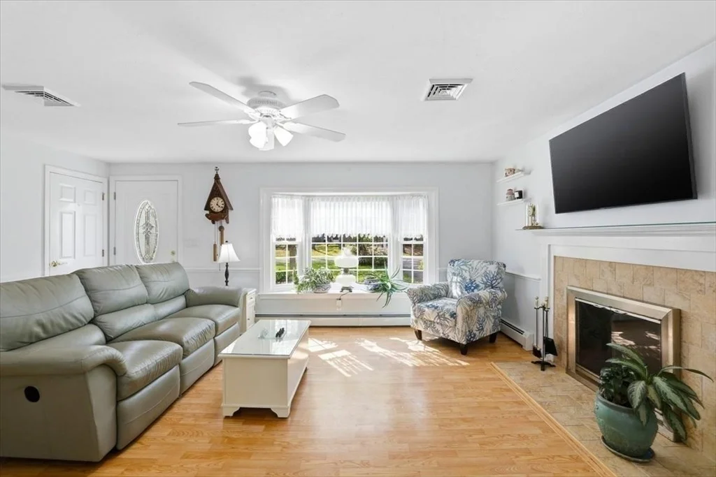 Photo of 24 Starlight Dr