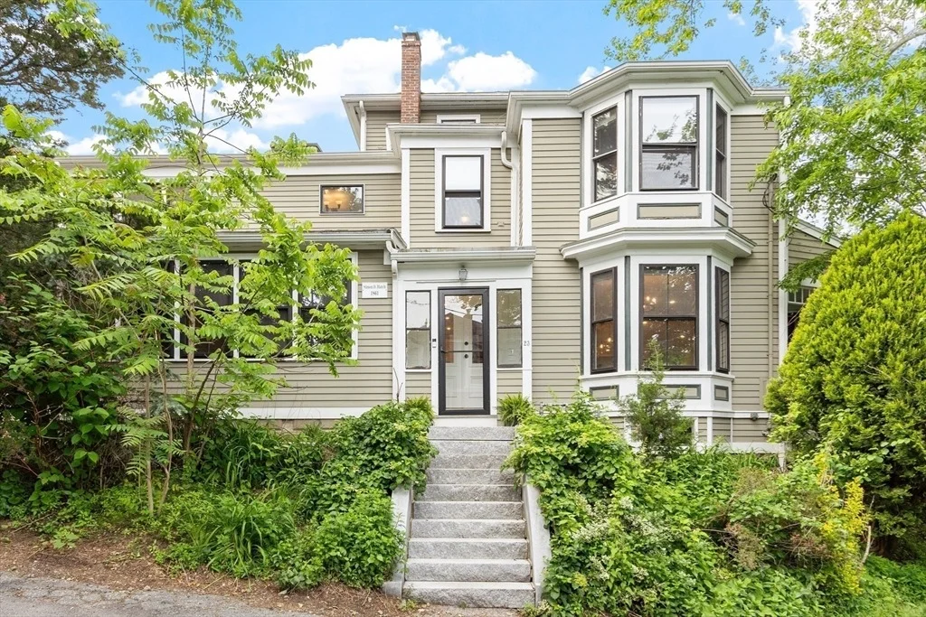 Photo of 23 Centre Ave