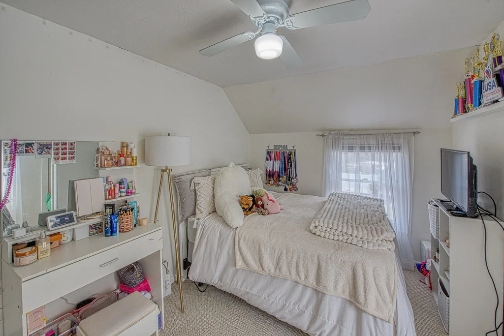 Photo of 832 Temple Street