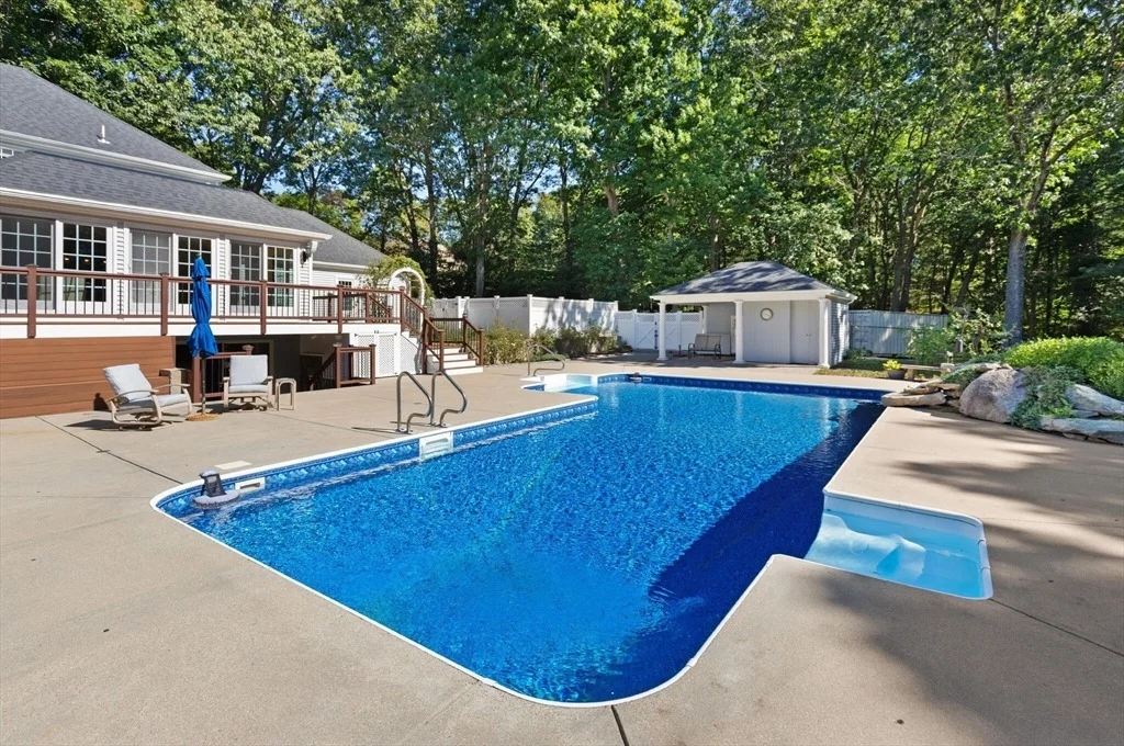 Photo of 9 Bogastow Circle