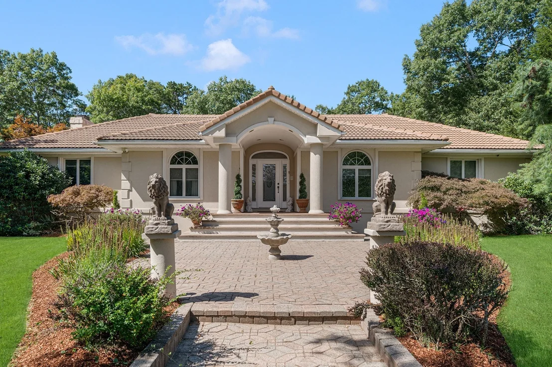 Photo of 22 Brook View Dr