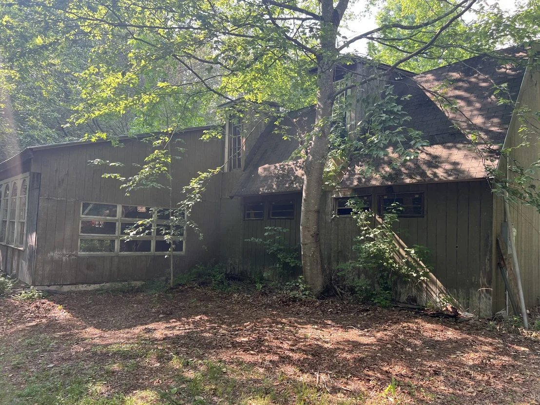 Photo of 140 Bond Rd