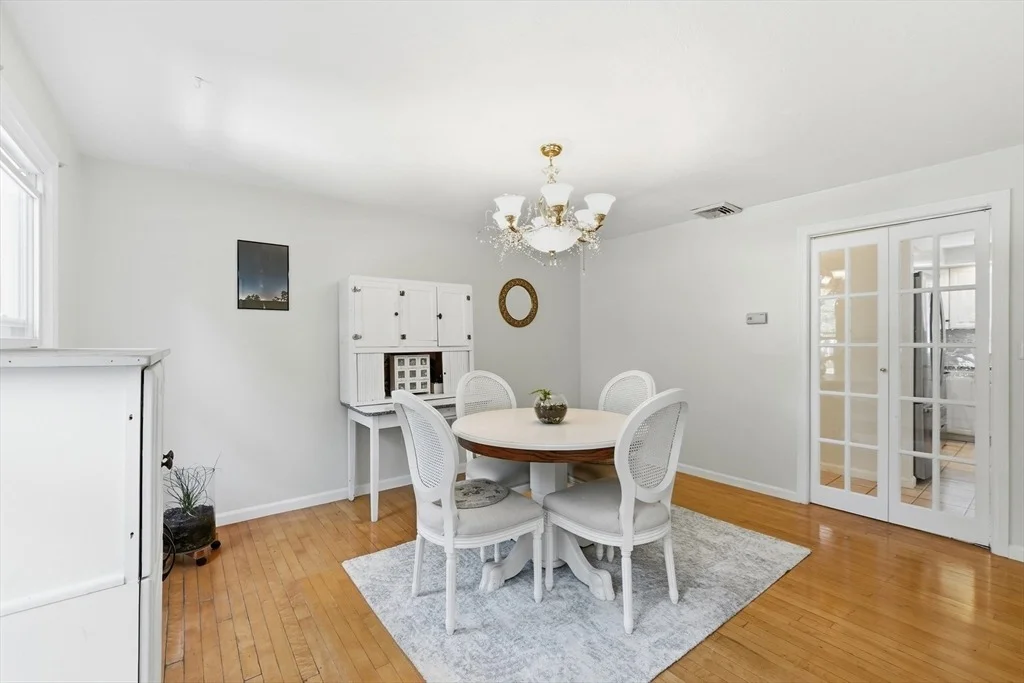 Photo of 41 Lamplighter Dr