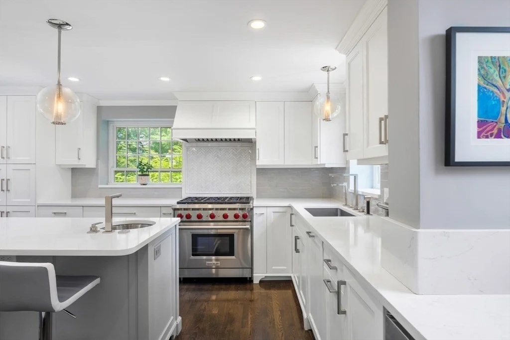 Photo of 86 Waban Ave